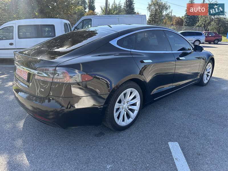 Лифтбек Tesla Model S 2017 в Житомире