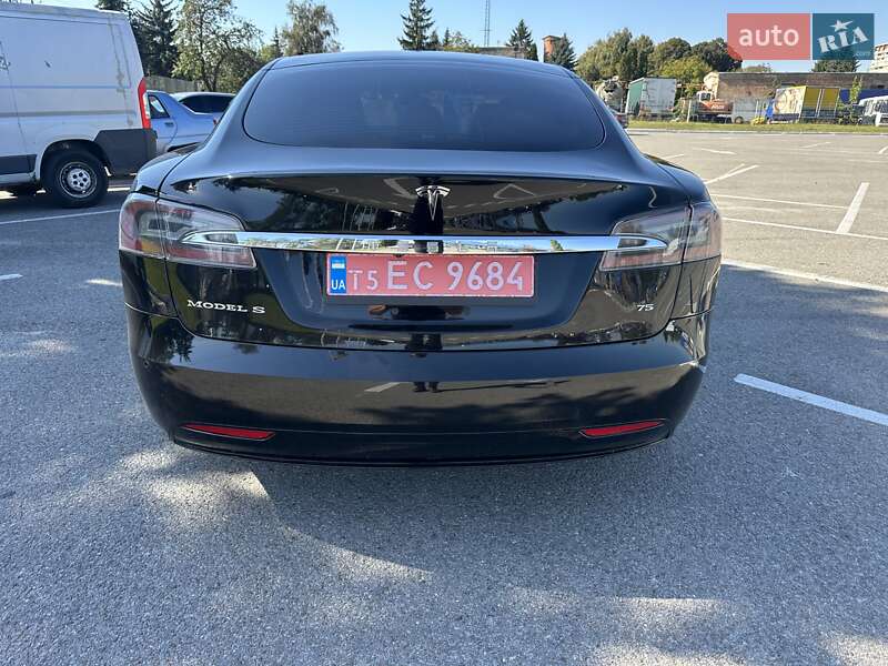 Лифтбек Tesla Model S 2017 в Житомире
