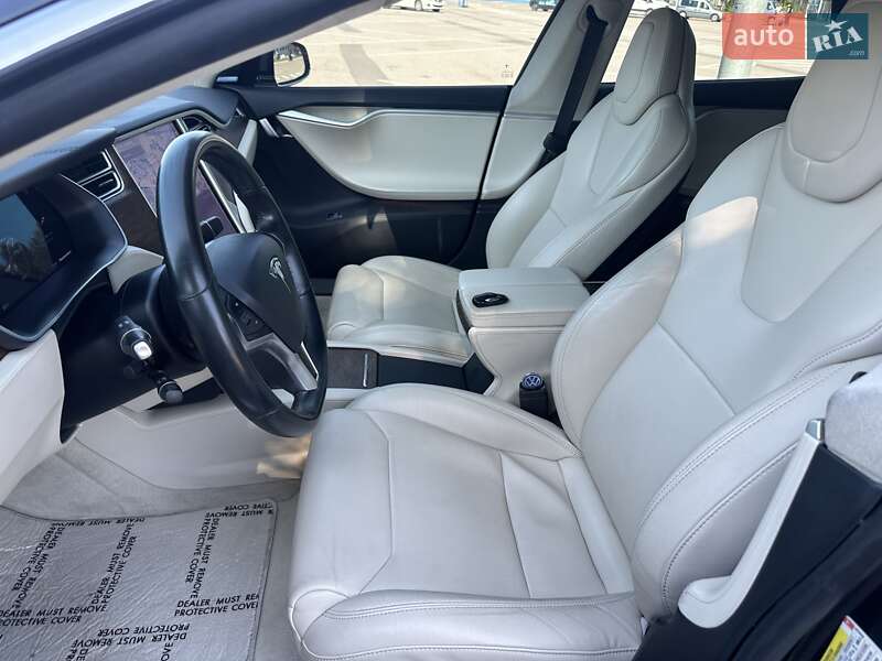 Лифтбек Tesla Model S 2017 в Житомире