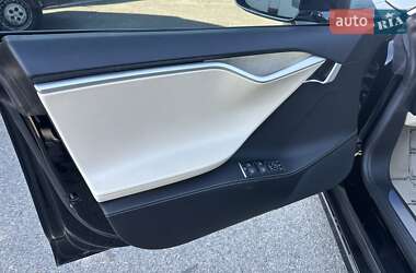 Лифтбек Tesla Model S 2017 в 
