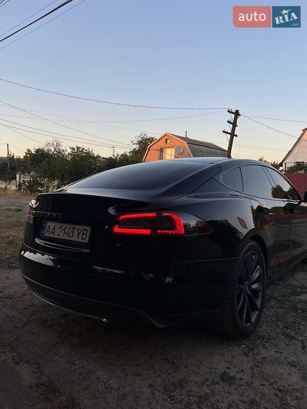 Лифтбек Tesla Model S 2013 в Одессе