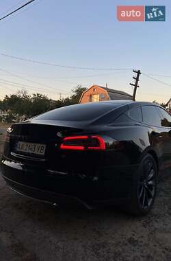 Ліфтбек Tesla Model S 2013 в 