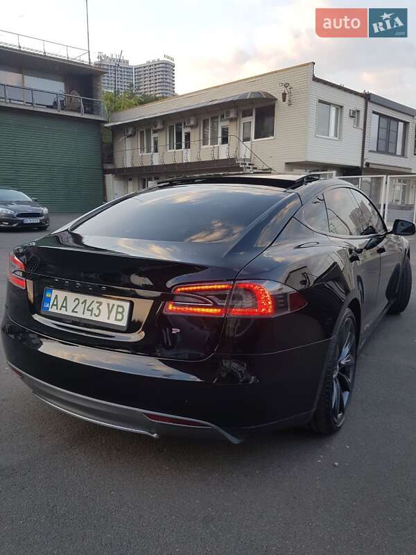 Лифтбек Tesla Model S 2013 в Одессе