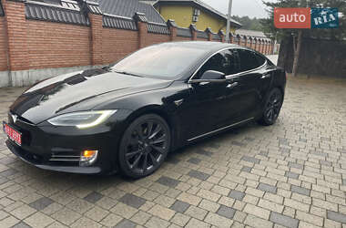 Ліфтбек Tesla Model S 2018 в Львові