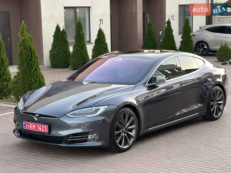 Лифтбек Tesla Model S 2020 в Одессе