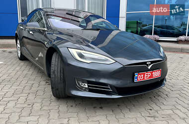 Лифтбек Tesla Model S 2017 в 