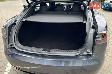 Лифтбек Tesla Model S 2017 в 