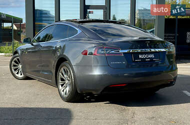 Лифтбек Tesla Model S 2018 в 