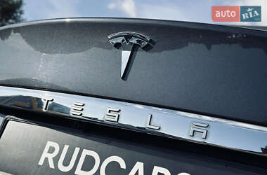 Лифтбек Tesla Model S 2018 в 
