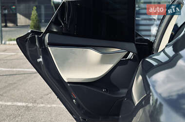 Лифтбек Tesla Model S 2018 в 