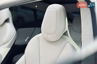 Лифтбек Tesla Model S 2018 в 