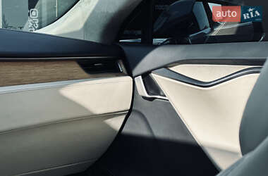 Лифтбек Tesla Model S 2018 в 