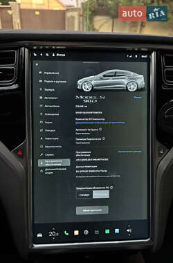 Ліфтбек Tesla Model S 2015 в 