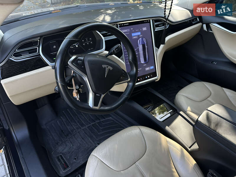 Лифтбек Tesla Model S 2013 в Запорожье