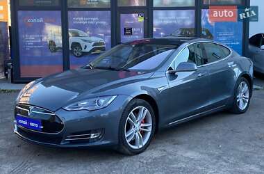 Лифтбек Tesla Model S 2014 в Виннице