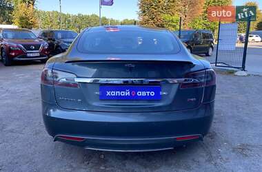 Лифтбек Tesla Model S 2014 в 