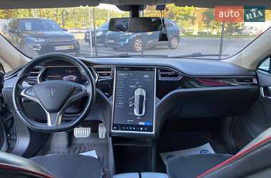 Лифтбек Tesla Model S 2014 в 