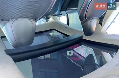 Лифтбек Tesla Model S 2014 в 