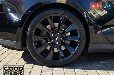 Ліфтбек Tesla Model S 2013 в 