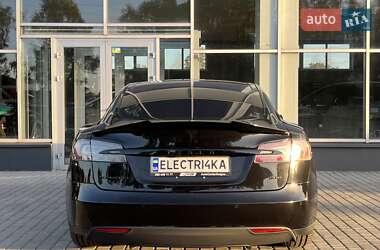 Лифтбек Tesla Model S 2016 в 