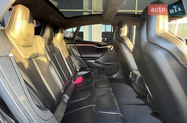 Лифтбек Tesla Model S 2016 в 