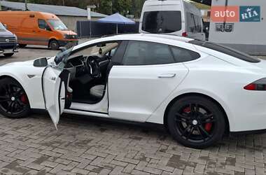 Ліфтбек Tesla Model S 2013 в 