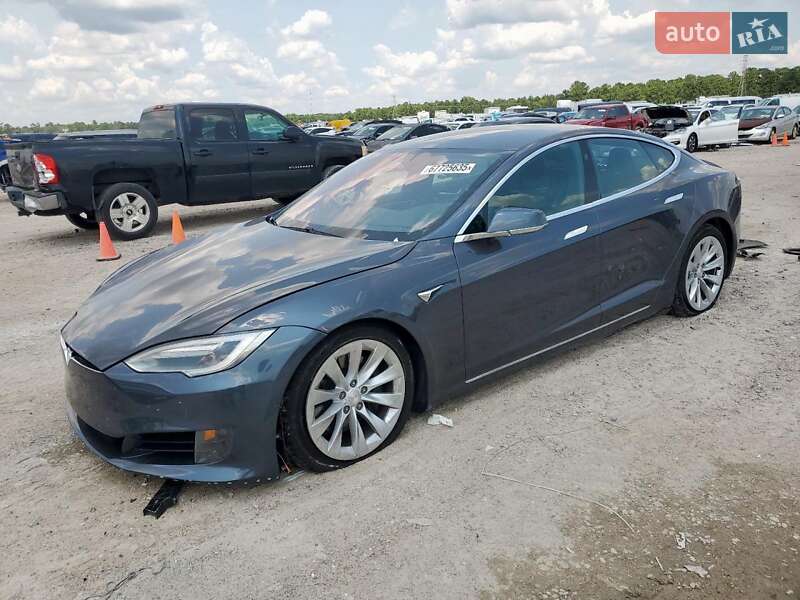 Tesla Model S 2016