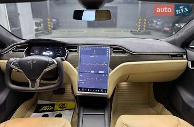 Лифтбек Tesla Model S 2016 в 
