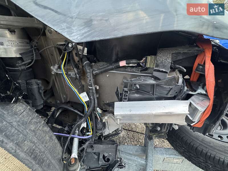 Лифтбек Tesla Model S 2022 в Ровно