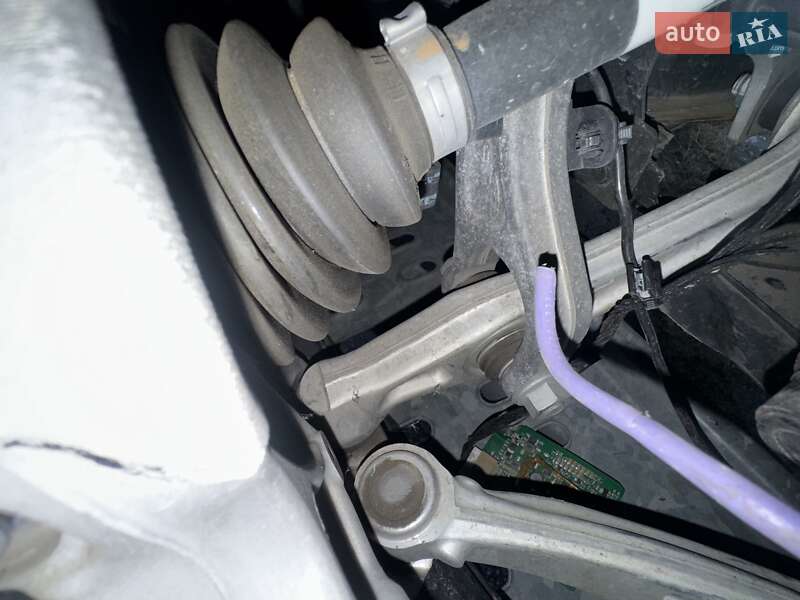 Лифтбек Tesla Model S 2022 в Ровно