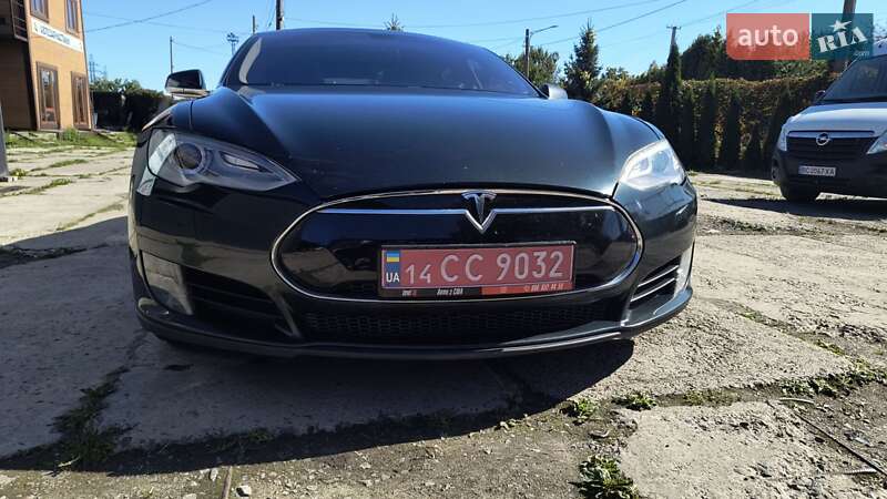 Ліфтбек Tesla Model S 2012 в Львові