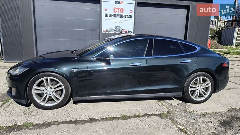 Ліфтбек Tesla Model S 2012 в Львові