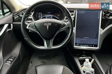 Лифтбек Tesla Model S 2015 в 