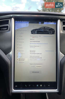 Лифтбек Tesla Model S 2013 в 