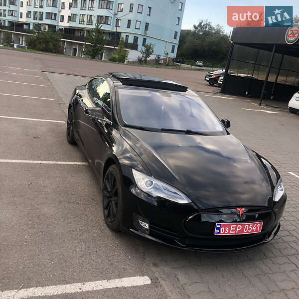 Ліфтбек Tesla Model S 2013 в Луцьку