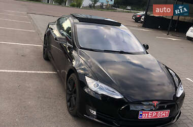 Лифтбек Tesla Model S 2013 в 