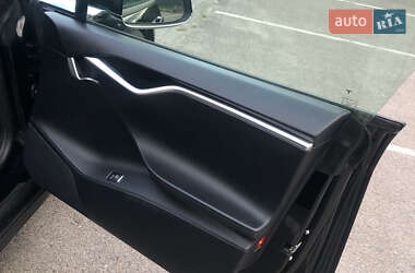 Лифтбек Tesla Model S 2013 в 