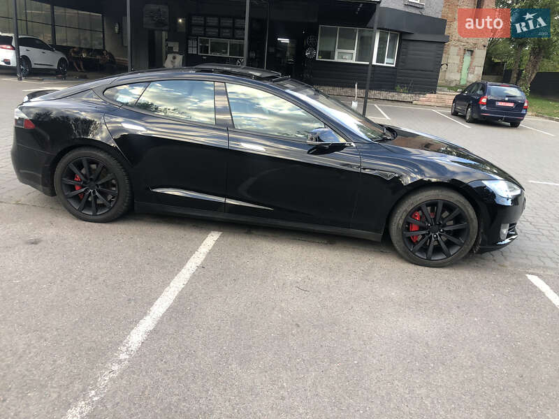 Ліфтбек Tesla Model S 2013 в Луцьку