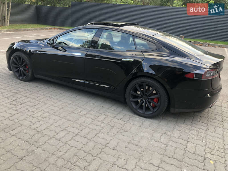Ліфтбек Tesla Model S 2013 в Луцьку