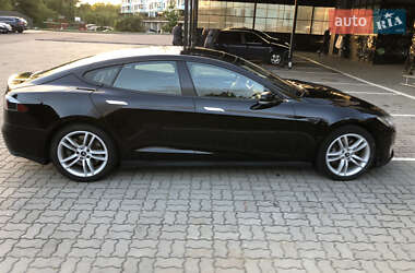 Лифтбек Tesla Model S 2013 в 