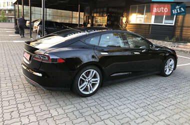 Лифтбек Tesla Model S 2013 в 