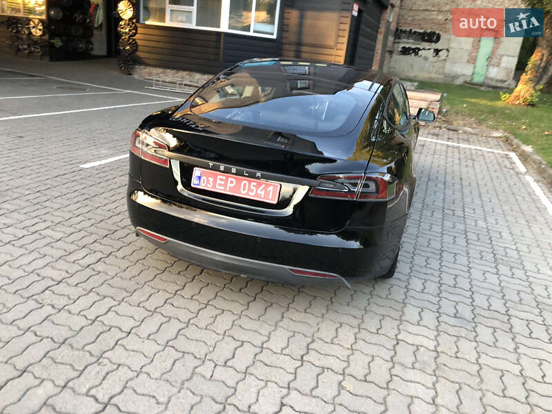 Ліфтбек Tesla Model S 2013 в Луцьку