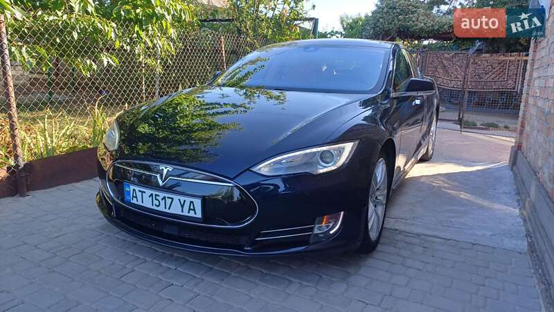 Ліфтбек Tesla Model S 2014 в Запоріжжі