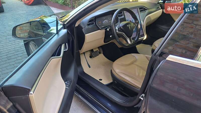 Ліфтбек Tesla Model S 2014 в Запоріжжі