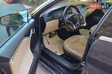 Ліфтбек Tesla Model S 2014 в 