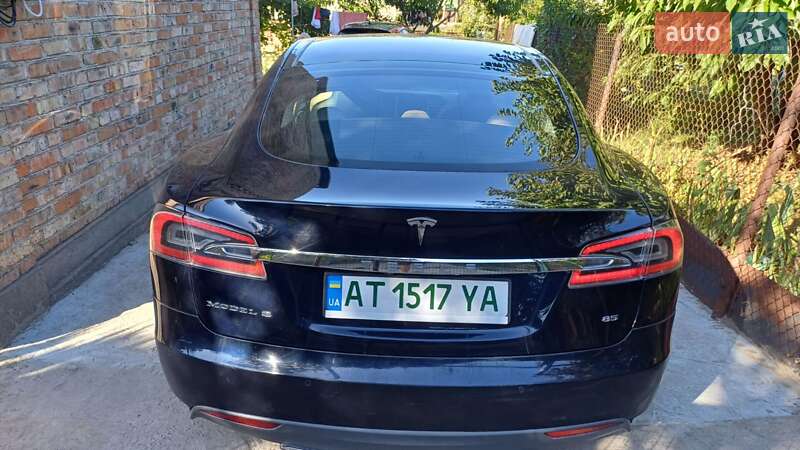 Ліфтбек Tesla Model S 2014 в Запоріжжі