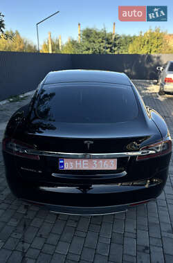 Лифтбек Tesla Model S 2014 в 