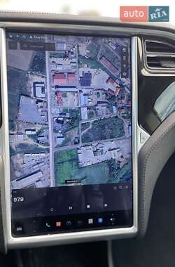 Лифтбек Tesla Model S 2014 в 