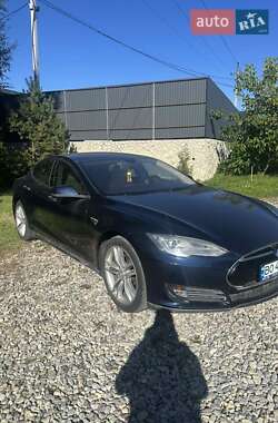 Лифтбек Tesla Model S 2014 в 