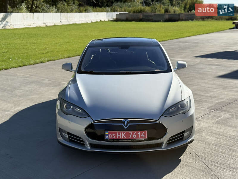 Лифтбек Tesla Model S 2013 в Луцке
